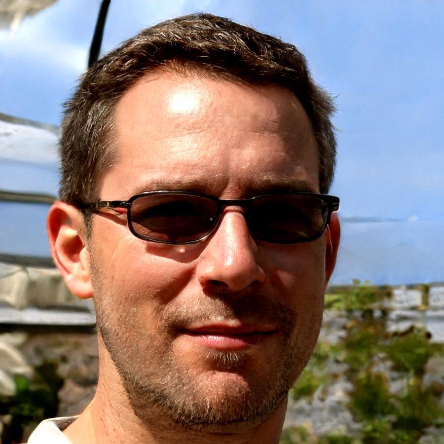 Portrait of Henrik developing accessible home recipes